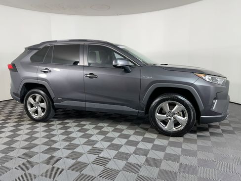 Used 2020 Toyota RAV4 Limited image 7