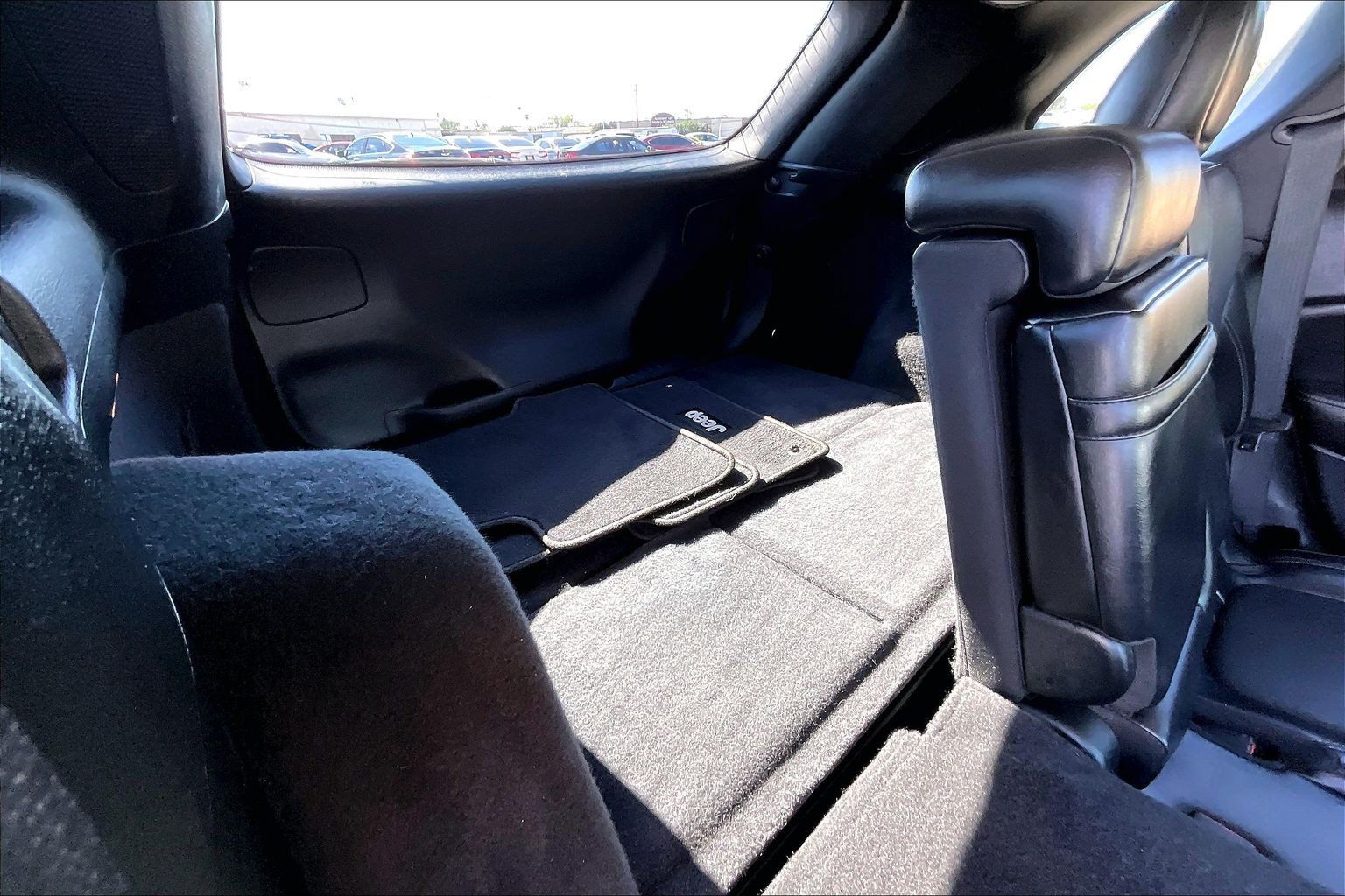 Used 2019 Jeep Cherokee Limited w/ Luxury Group AWD/4WD image 28