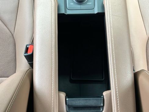 Used 2024 Toyota Grand Highlander AWD Hybrid image 69