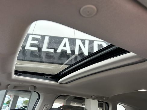 Used 2023 Honda CR-V EX image 18