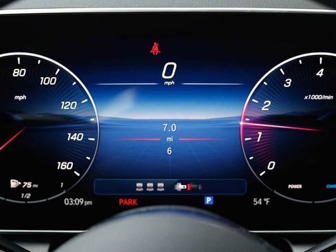 Used 2026 Mercedes-Benz GLC 300 4MATIC image 16