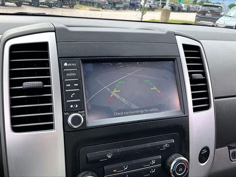 Used 2019 Nissan Frontier SV image 27