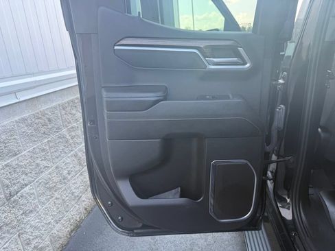Used 2023 Chevrolet Silverado 1500 LT AWD/4WD image 13