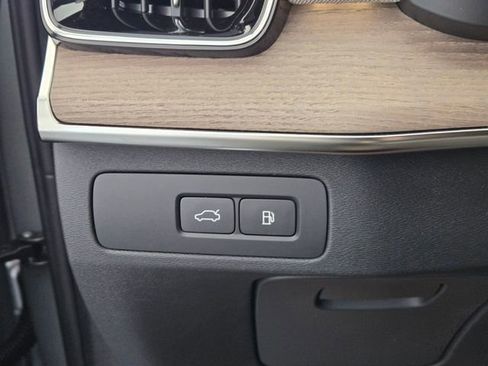 New 2026 Volvo XC90 T8 Plus image 29