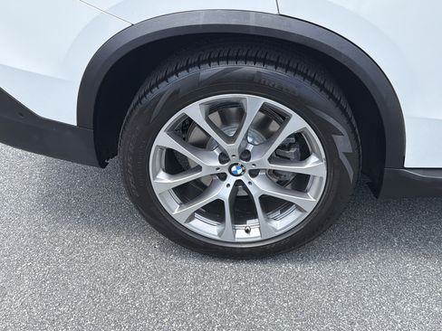 Used 2022 BMW X5 sDrive40i w/ Premium Package RWD image 19
