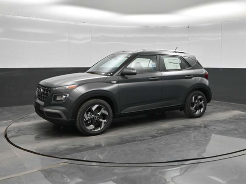 New 2026 Hyundai Venue SEL FWD image 4