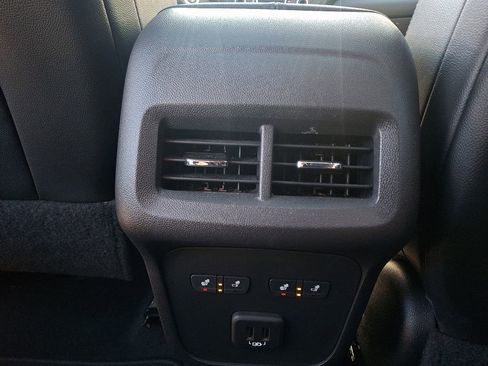 Used 2021 Chevrolet Equinox Premier image 11