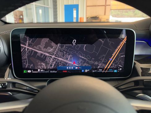 Used 2025 Mercedes-Benz GLC 300 4MATIC image 18