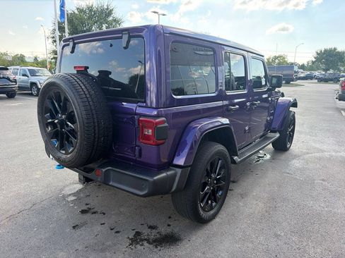 Used 2023 Jeep Wrangler Unlimited Sahara w/ Cold Weather Group AWD/4WD image 9
