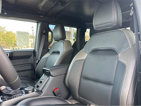 New 2025 Ford Bronco Outer Banks w/ Sasquatch Package image 11