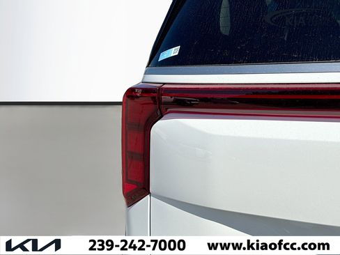 New 2026 Kia Carnival EX image 9