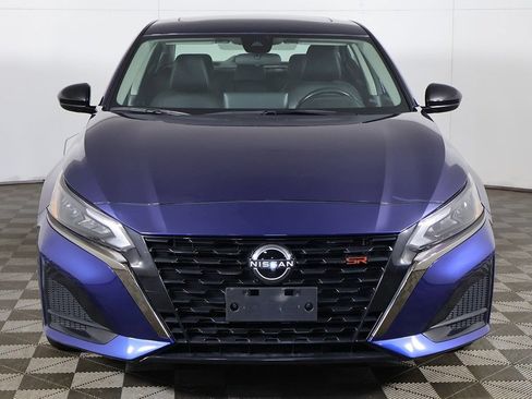 Used 2024 Nissan Altima 2.5 SR w/ SR Premium Package AWD/4WD image 11