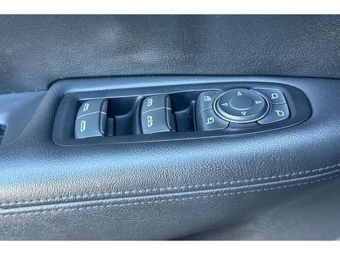 Used 2017 Cadillac XT5 Premium Luxury FWD image 12