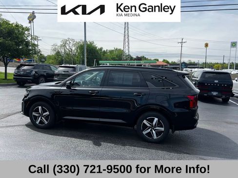 Certified 2023 Kia Sorento S FWD image 16