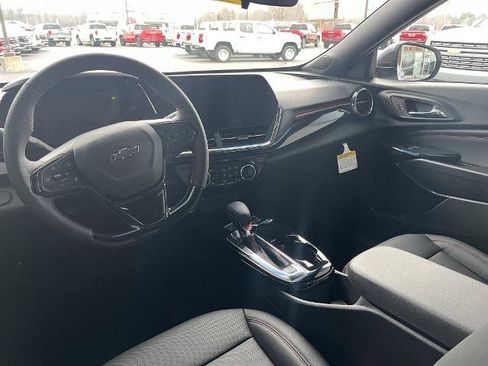 New 2026 Chevrolet Trax RS image 2