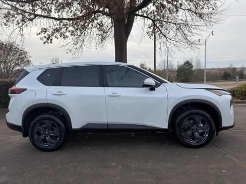 New 2026 Nissan Rogue SV w/ Cold Weather Package image 8