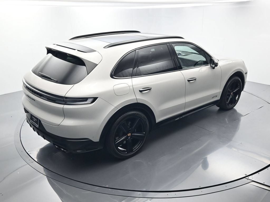 Certified 2026 Porsche Cayenne GTS AWD/4WD image 40