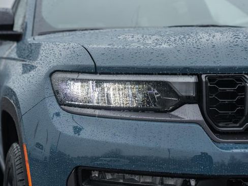 New 2026 Jeep Grand Cherokee L Limited w/ Limited Altitude Package AWD/4WD image 16