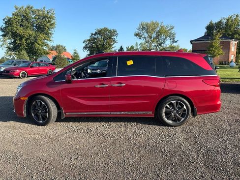 Used 2024 Honda Odyssey Elite image 9