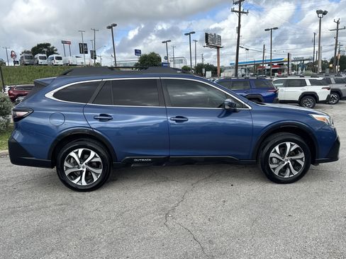 Used 2022 Subaru Outback Limited AWD/4WD image 5