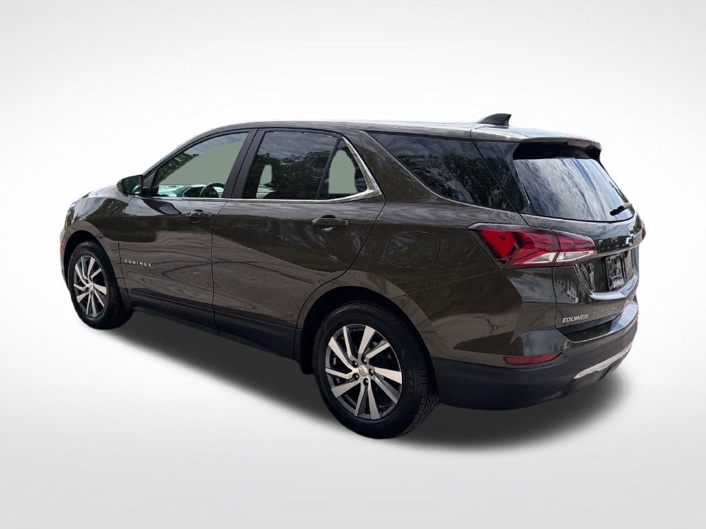 Used 2023 Chevrolet Equinox LT FWD image 3