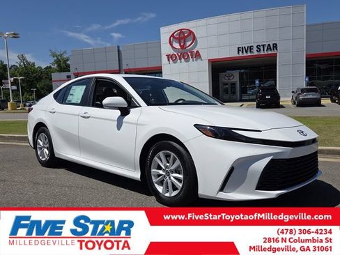 New 2026 Toyota Camry LE FWD image 1