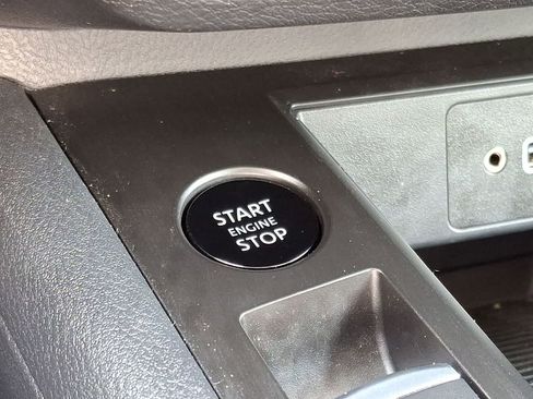 Used 2025 Nissan Kicks S AWD/4WD image 22