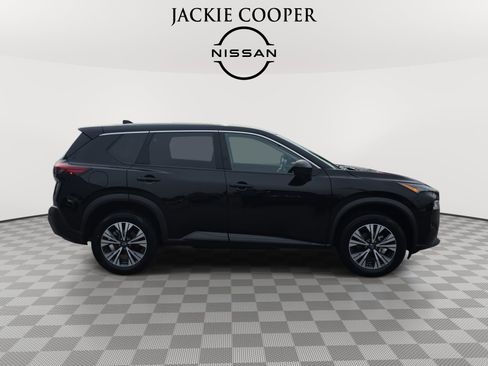Used 2023 Nissan Rogue SV AWD/4WD image 4