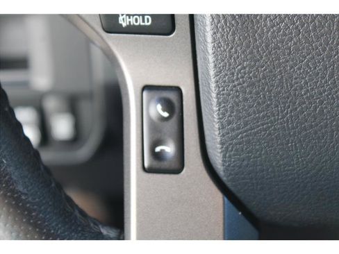 Used 2017 Toyota Tacoma TRD Off-Road w/ Tow Package image 18