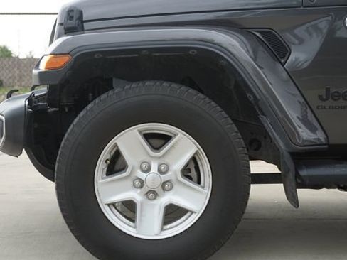 Used 2021 Jeep Gladiator Sport AWD/4WD image 5