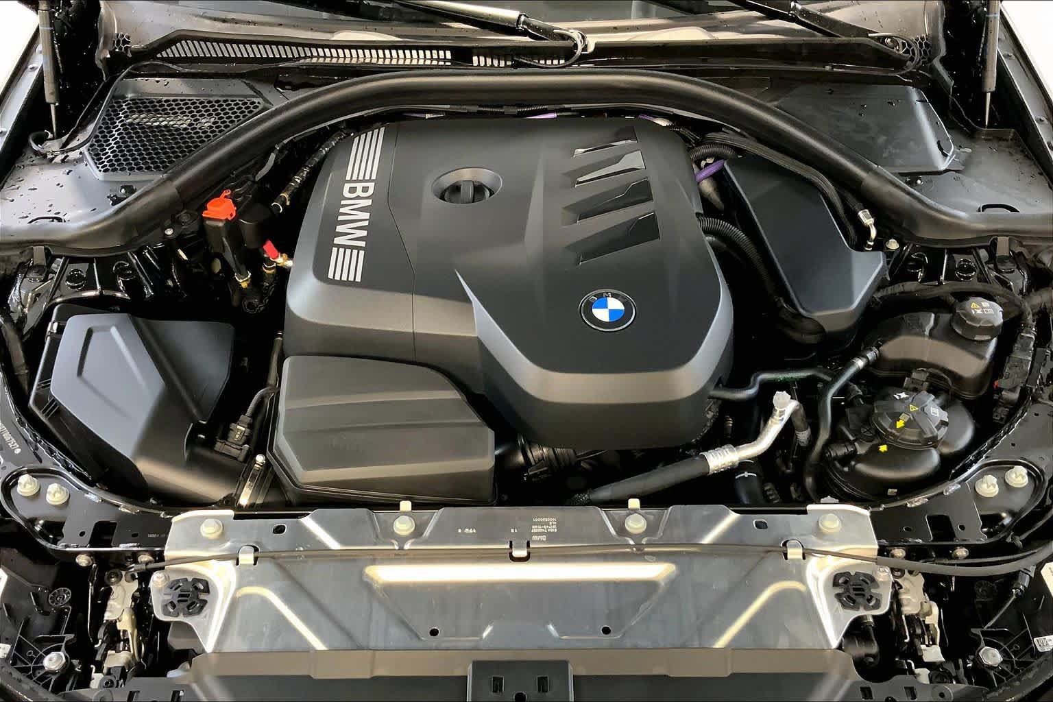 New 2026 BMW 330i xDrive Sedan w/ M Sport Package AWD/4WD image 16