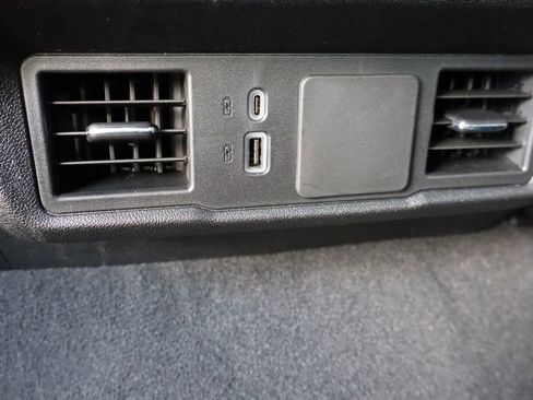 Used 2023 Chevrolet Silverado 1500 Custom image 19