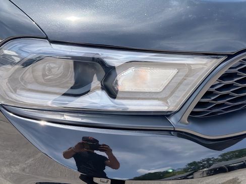Used 2025 Dodge Durango GT AWD/4WD image 34