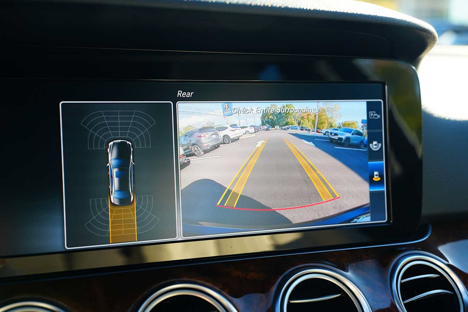 Used 2017 Mercedes-Benz E 300 4MATIC image 27