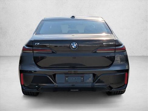 Used 2026 BMW i7 eDrive50 w/ M Sport Package RWD image 7