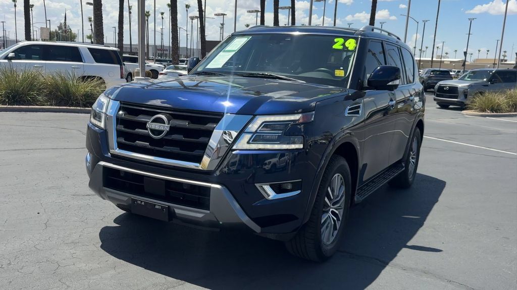 Used 2024 Nissan Armada SL w/ Captain's Chairs Package AWD/4WD image 5