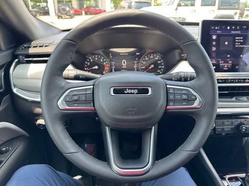 Certified 2024 Jeep Compass Limited AWD/4WD image 17