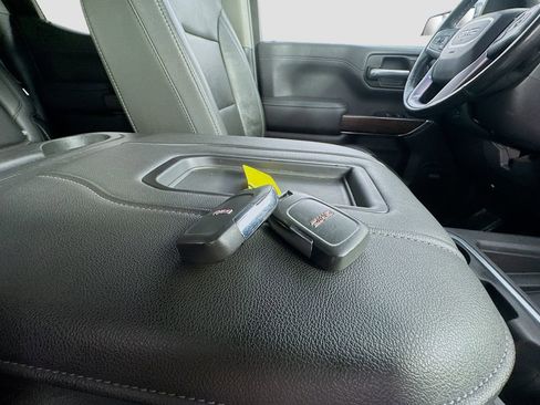 Used 2019 GMC Sierra 1500 SLT w/ SLT Premium Package AWD/4WD image 41