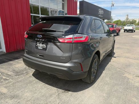 Used 2024 Ford Edge SEL w/ Sport Appearance Package AWD/4WD image 7