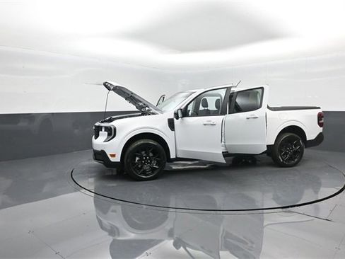 New 2026 Ford Maverick Lariat w/ Black Appearance Package image 38