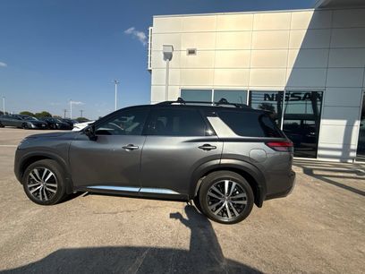 Certified 2024 Nissan Pathfinder Platinum