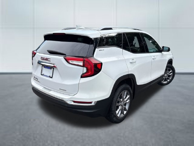 Used 2022 GMC Terrain SLT w/ LPO, Floor Liner Package AWD/4WD image 4