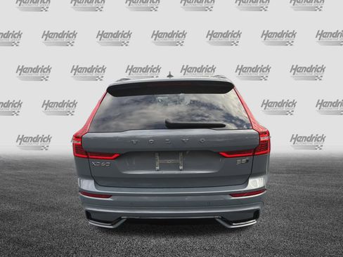 Certified 2023 Volvo XC60 B5 Plus w/ Climate Package image 9