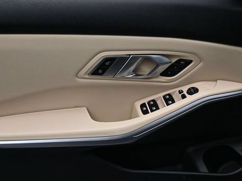 Used 2019 BMW 330i Sedan w/ Convenience Package RWD image 7