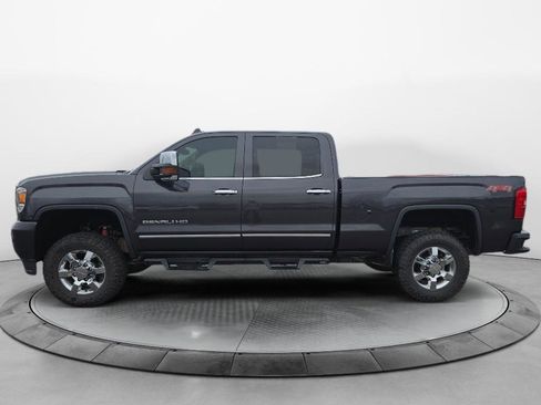 Used 2016 GMC Sierra 3500 Denali w/ Duramax Plus Package image 6