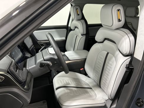 Used 2024 Rivian R1S Adventure image 20