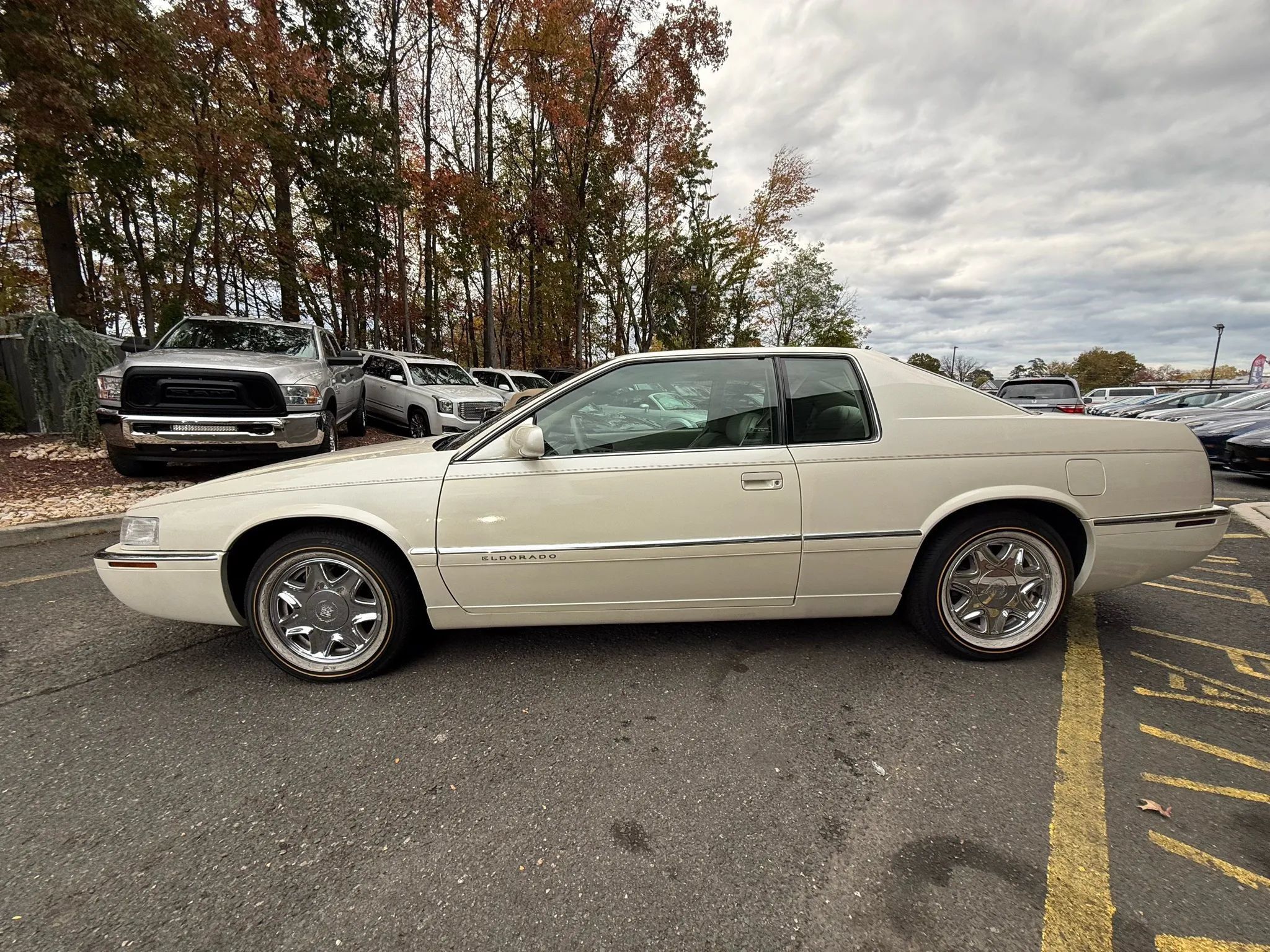 Used 1998 Cadillac Eldorado FWD image 3