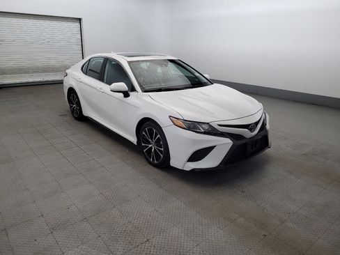 Used 2020 Toyota Camry SE FWD image 13