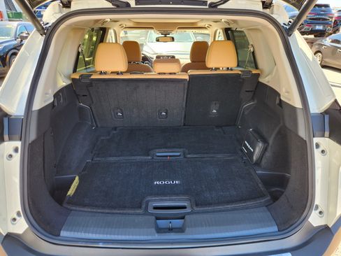 Certified 2023 Nissan Rogue Platinum w/ Platinum Premium Package AWD/4WD image 20