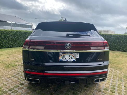 Used 2024 Volkswagen Atlas Cross Sport SEL Premium R-Line AWD/4WD image 6